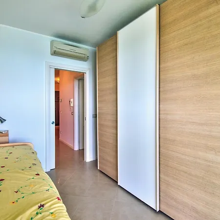 Lucia Riviera Dei Fiori Pool - Happy Βίλα