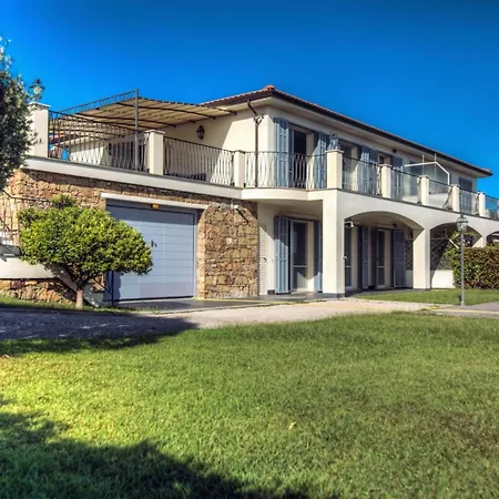 Βίλα Lucia Riviera Dei Fiori Pool - Happy