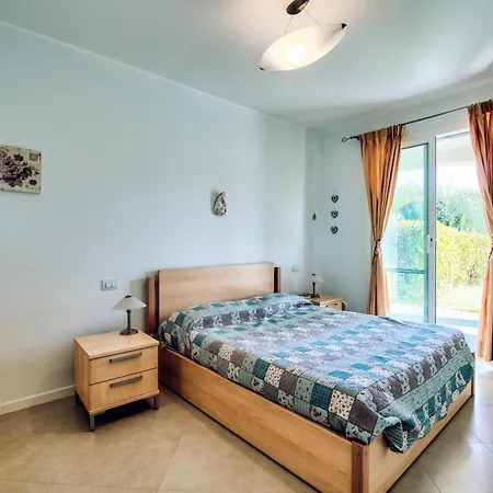 Lucia Riviera Dei Fiori Pool - Happy Санремо