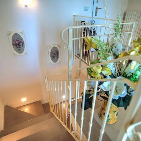 Lucia Riviera Dei Fiori Pool - Happy Βίλα