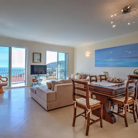 Βίλα Lucia Riviera Dei Fiori Pool - Happy