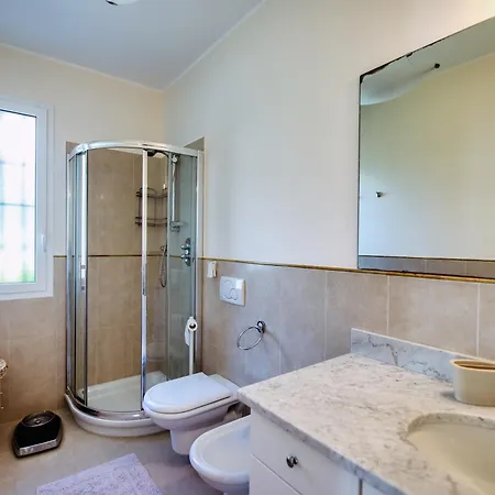 Lucia Riviera Dei Fiori Pool - Happy * Σαν Ρέμο