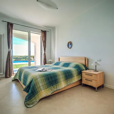 Lucia Riviera Dei Fiori, Sea-view And Pool فيلة سانريمو