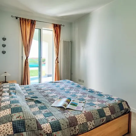 فيلة Lucia Riviera Dei Fiori, Sea-view And Pool *