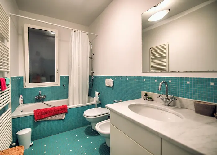 Lucia Riviera Dei Fiori Pool - Happy *