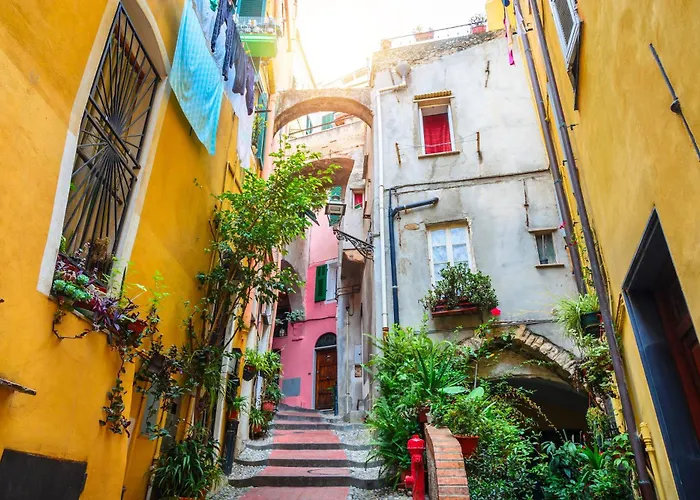 Lucia Riviera Dei Fiori Pool - Happy Villa