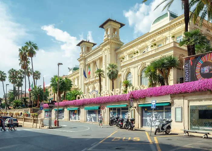 Lucia Riviera Dei Fiori Pool - Happy Vila *