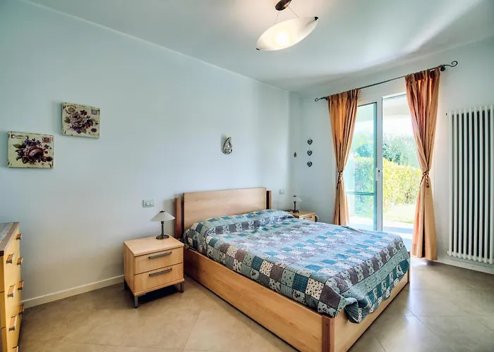 Lucia Riviera Dei Fiori Pool - Happy Sanremo