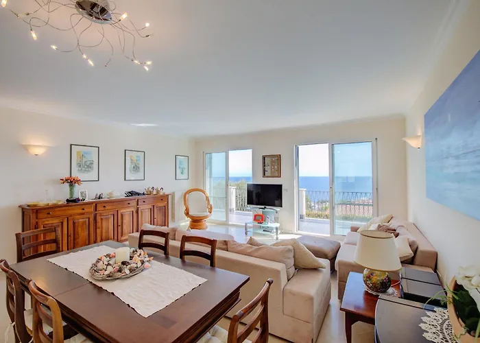 Lucia Riviera Dei Fiori Pool - Happy *