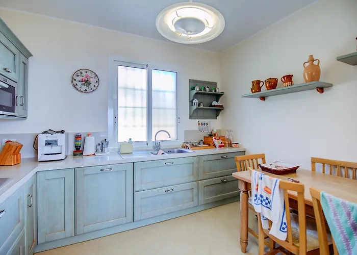 Lucia Riviera Dei Fiori Pool - Happy Vila *