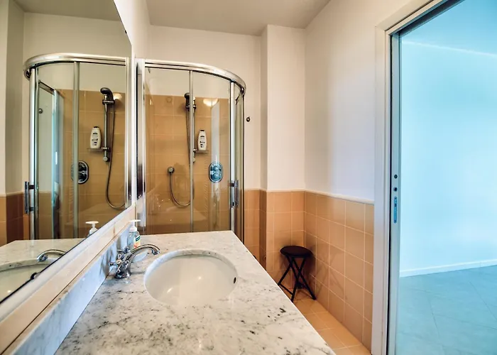 Lucia Riviera Dei Fiori Pool - Happy