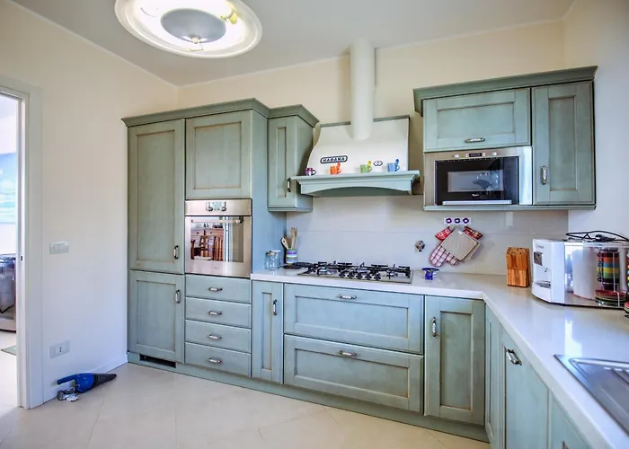 Vila Lucia Riviera Dei Fiori Pool - Happy