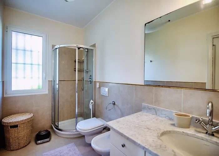 Lucia Riviera Dei Fiori Pool - Happy * Sanremo