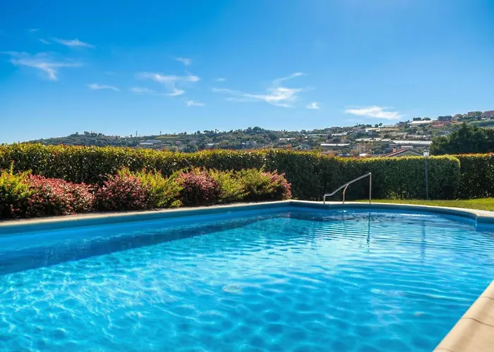 Lucia Riviera Dei Fiori Pool - Happy Sanremo