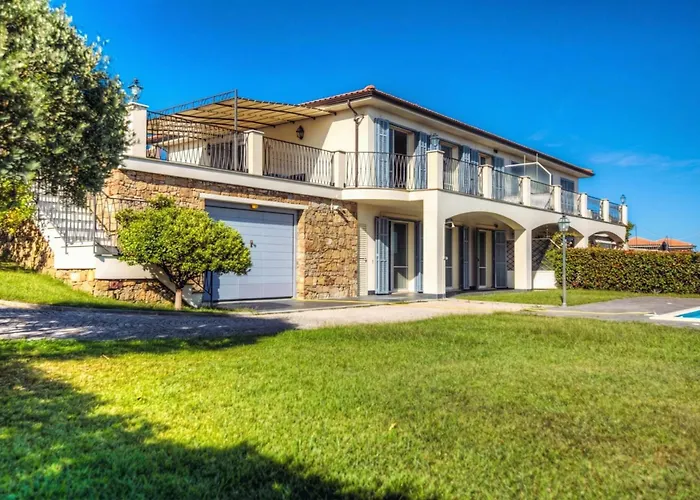 Villa Lucia Riviera Dei Fiori Pool - Happy